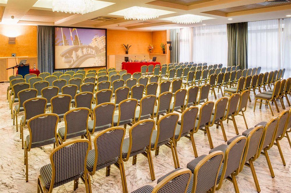 Hotel Salera Асти Екстериор снимка